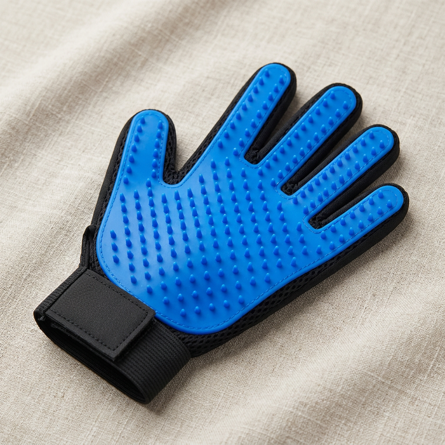 Andean Deshedding Glove